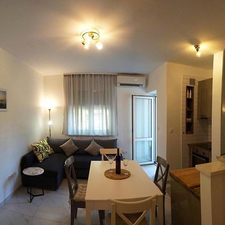 Deluxe Apartment Joia With Balcony On The Beach Bacvice, Free Parking, Old Town, Near Ferry Port Спліт Екстер'єр фото